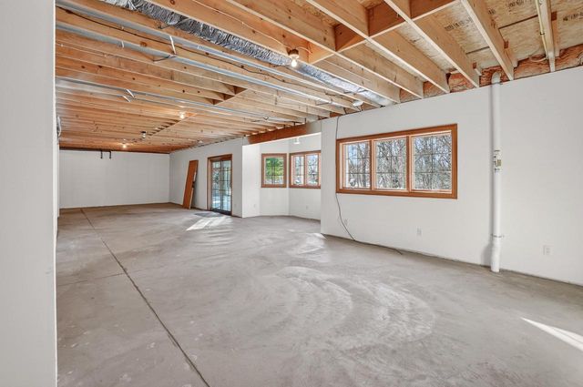 1444 Hidden Waters CIRCLE, West Bend, WI 53095