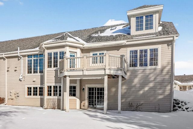 1444 Hidden Waters CIRCLE, West Bend, WI 53095