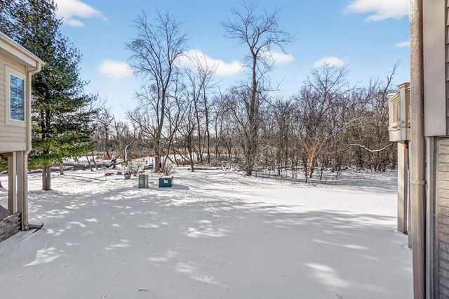 1444 Hidden Waters CIRCLE, West Bend, WI 53095