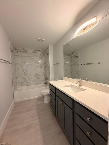 233 SW 47th TER, Cape Coral, FL 33914