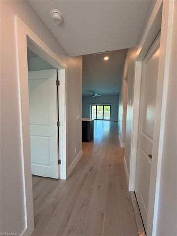 233 SW 47th TER, Cape Coral, FL 33914