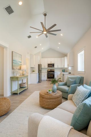 116 East Georgie, Point Washington, FL 32459