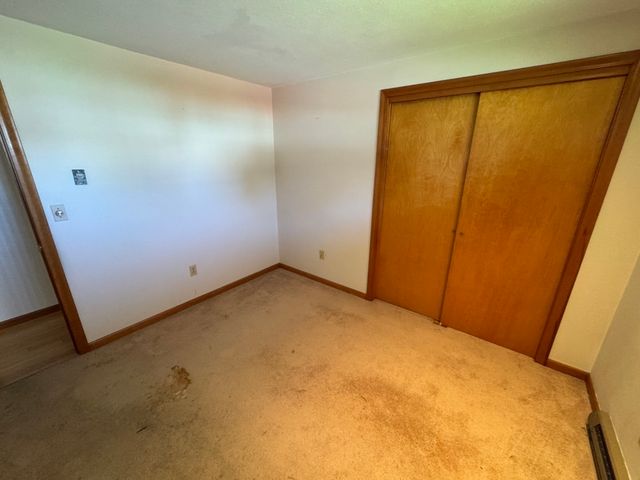 50 Van Horn St, Chicopee, MA 01013