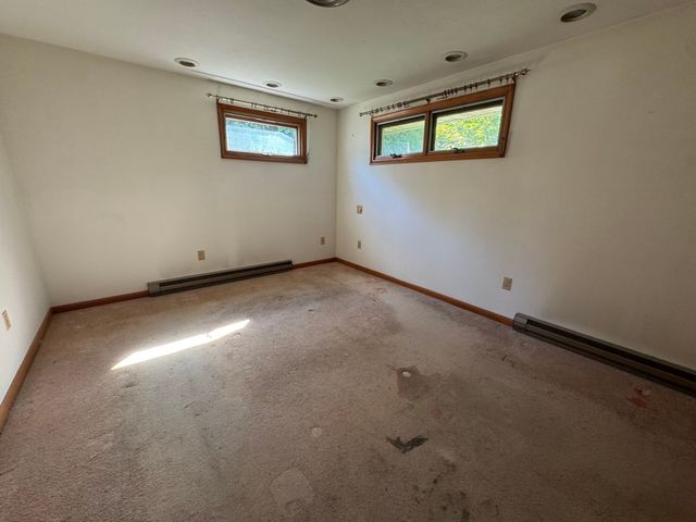 50 Van Horn St, Chicopee, MA 01013