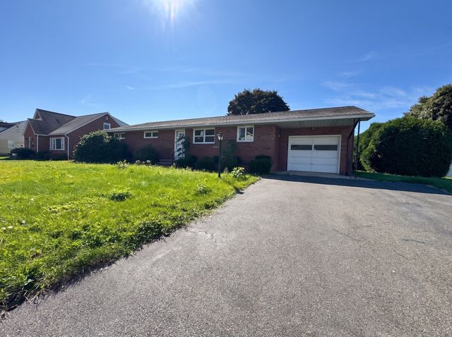 50 Van Horn St, Chicopee, MA 01013