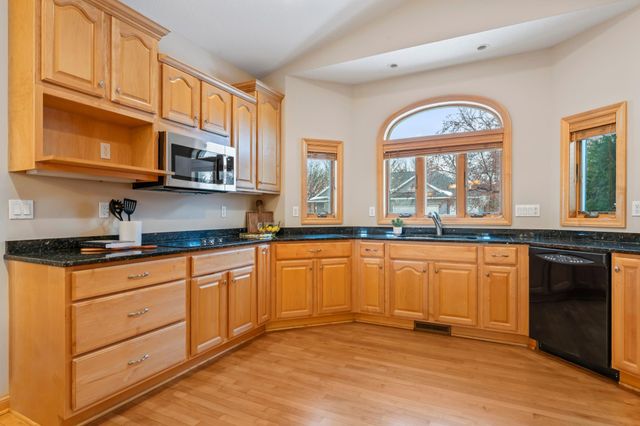 2090 Jade Lane NE, Rochester, MN 55906