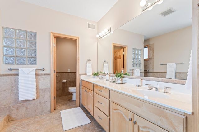 2090 Jade Lane NE, Rochester, MN 55906