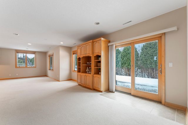 2090 Jade Lane NE, Rochester, MN 55906