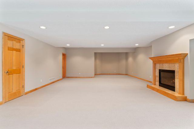 2090 Jade Lane NE, Rochester, MN 55906