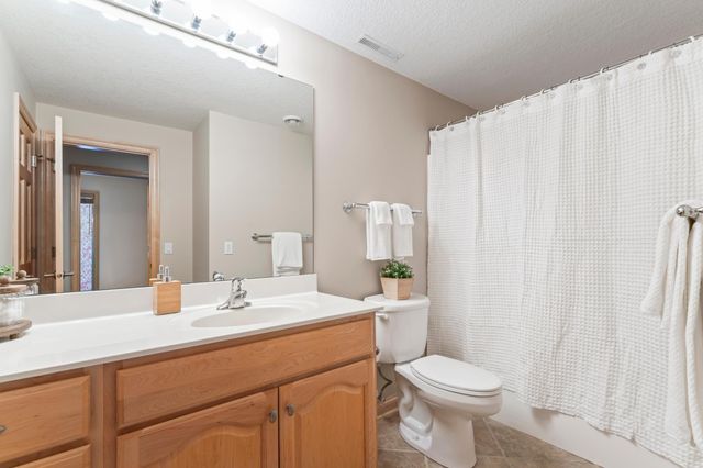 2090 Jade Lane NE, Rochester, MN 55906