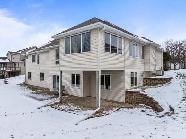 2090 Jade Lane NE, Rochester, MN 55906