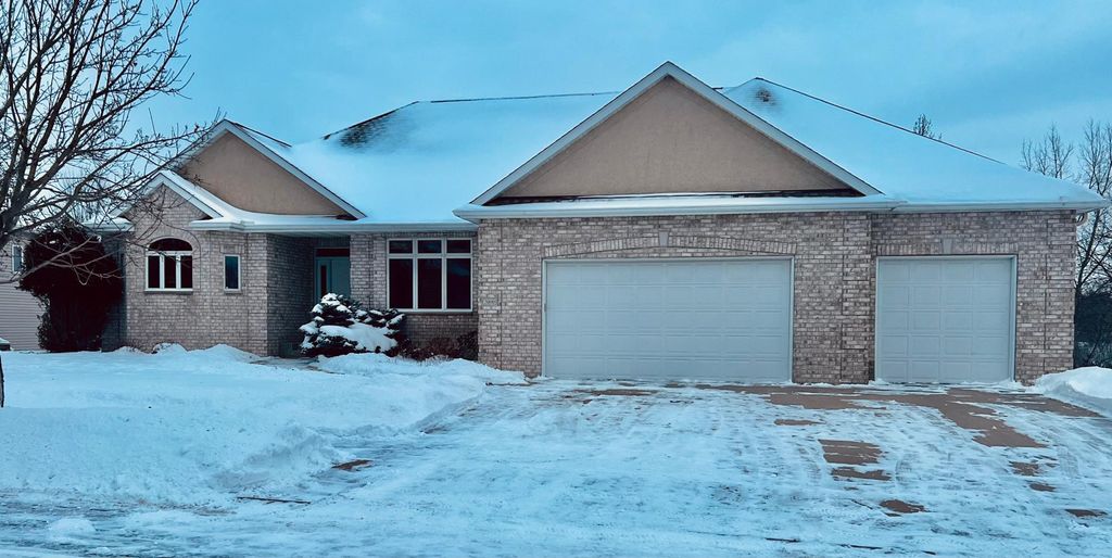 2090 Jade Lane NE, Rochester, MN 55906