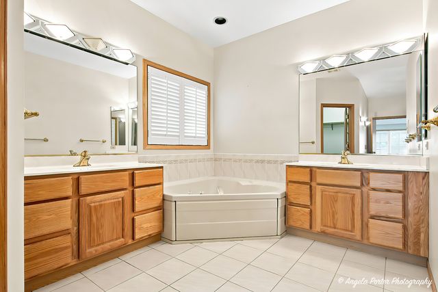 8420 Saint Moritz Drive, Spring Grove, IL 60081