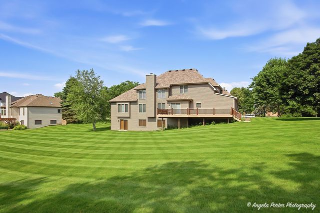 8420 Saint Moritz Drive, Spring Grove, IL 60081