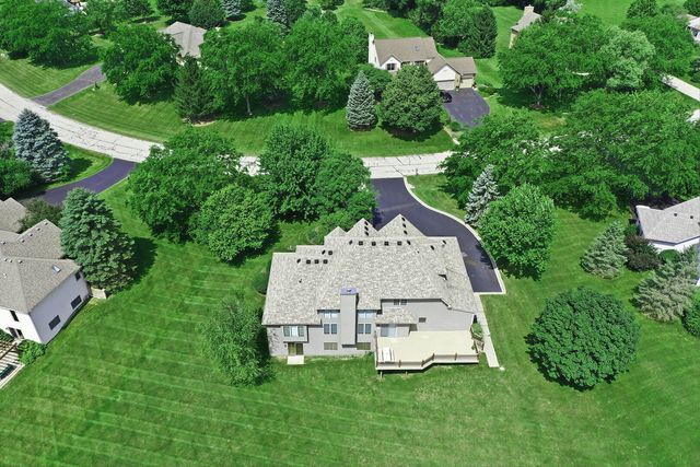 8420 Saint Moritz Drive, Spring Grove, IL 60081