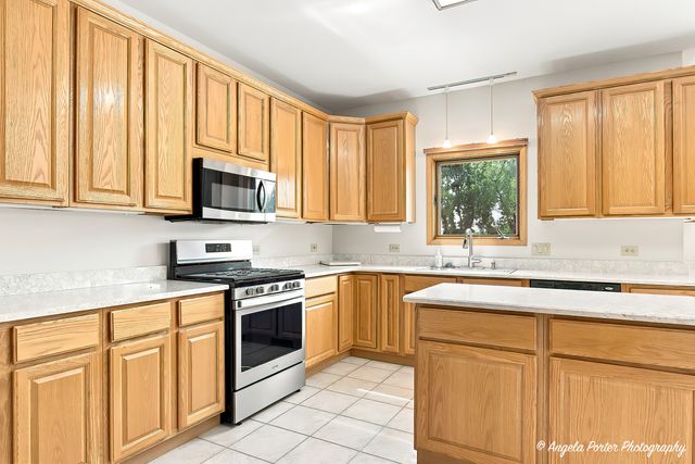 8420 Saint Moritz Drive, Spring Grove, IL 60081