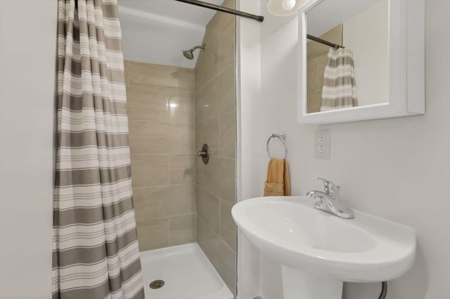 1810 Kings Court, B, Columbus, OH 43212