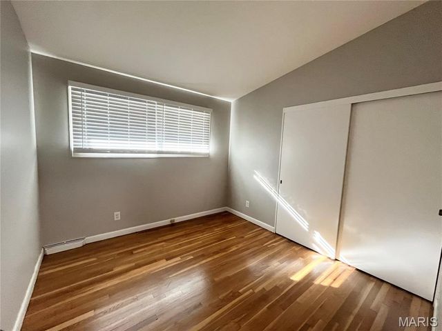 10700 Hallstead Drive, St Louis, MO 63136