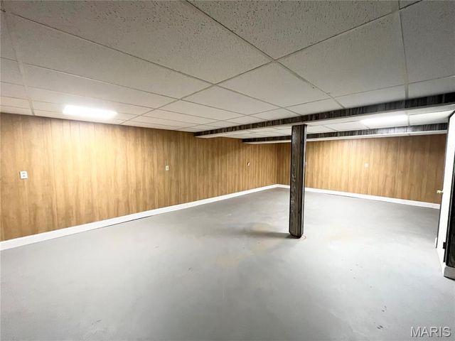 10700 Hallstead Drive, St Louis, MO 63136