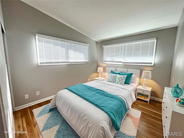 10700 Hallstead Drive, St Louis, MO 63136