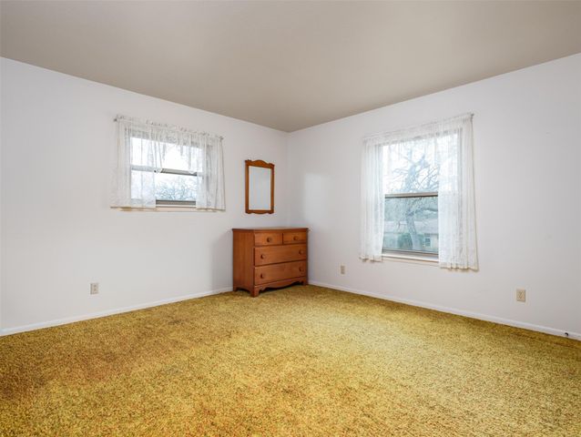 1704 Yokley RD, Rockdale, TX 76567