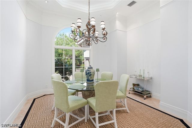 1237 Pocantico LN, Naples, FL 34110