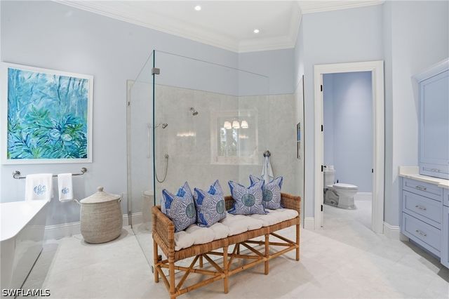 1237 Pocantico LN, Naples, FL 34110