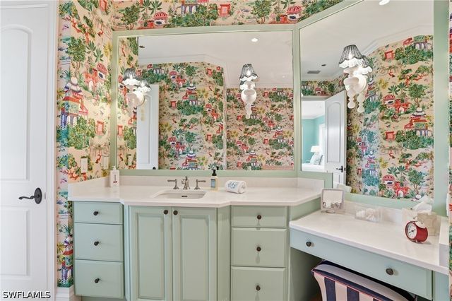 1237 Pocantico LN, Naples, FL 34110