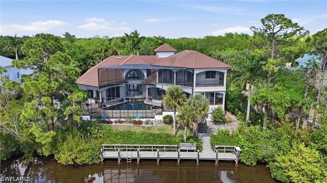 1237 Pocantico LN, Naples, FL 34110