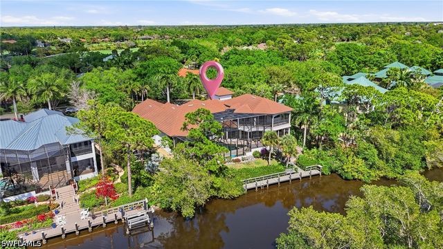 1237 Pocantico LN, Naples, FL 34110