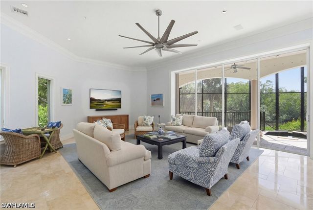 1237 Pocantico LN, Naples, FL 34110