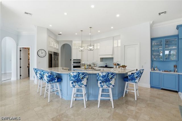 1237 Pocantico LN, Naples, FL 34110