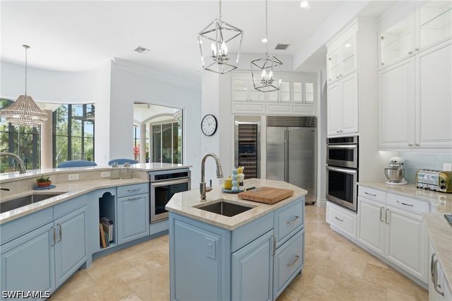 1237 Pocantico LN, Naples, FL 34110