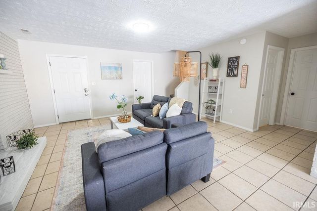 1438 W 13th Street, Muncie, IN 47302