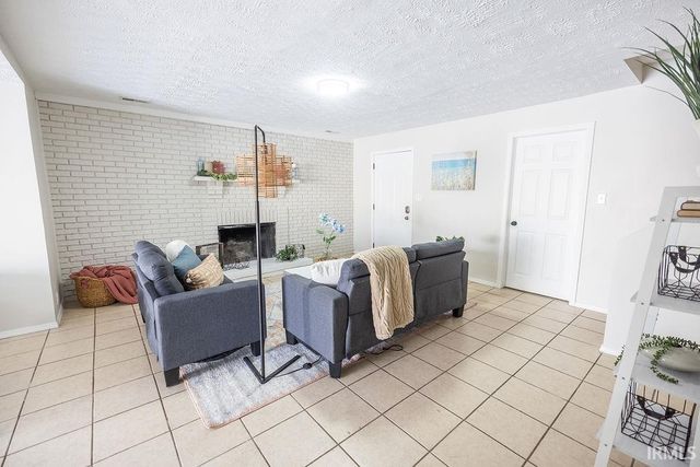 1438 W 13th Street, Muncie, IN 47302