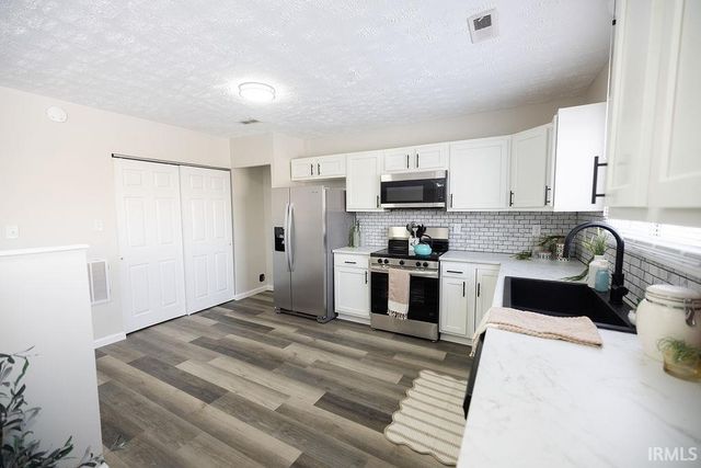 1438 W 13th Street, Muncie, IN 47302