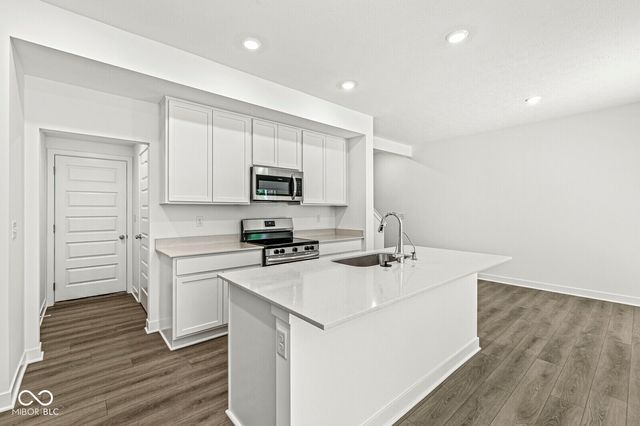 7567 Marin Parkway, Indianapolis, IN 46229