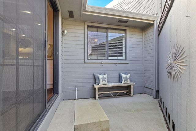 106 Graeagle Ct, Roseville, CA 95678