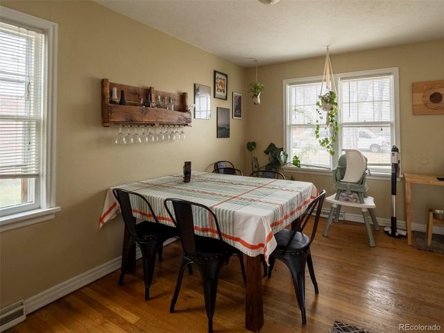 2880 Oneida St, Denver, CO 80207