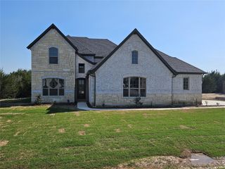 327 Magnolia Court, Trenton, TX 75490