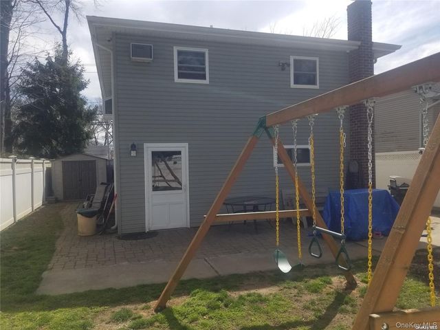 860 Udall Road, West Islip, NY 11795
