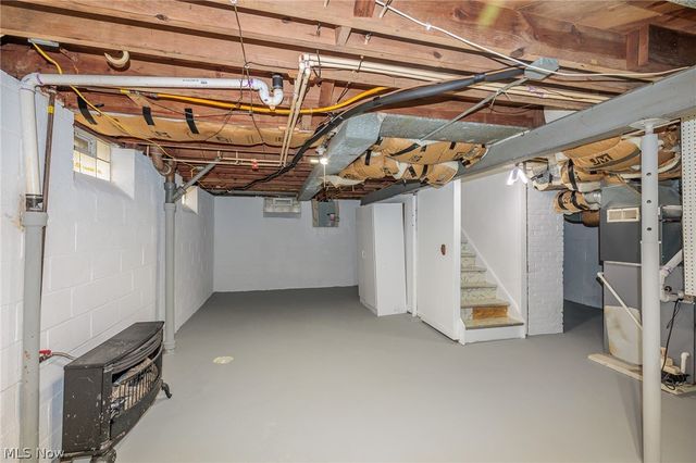 18404 Homeway Road, Cleveland, OH 44135