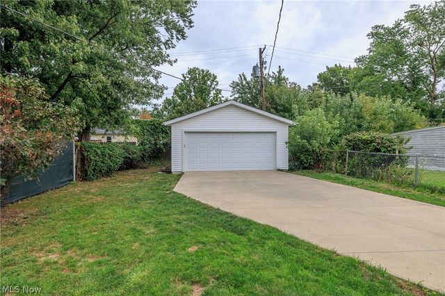 18404 Homeway Road, Cleveland, OH 44135