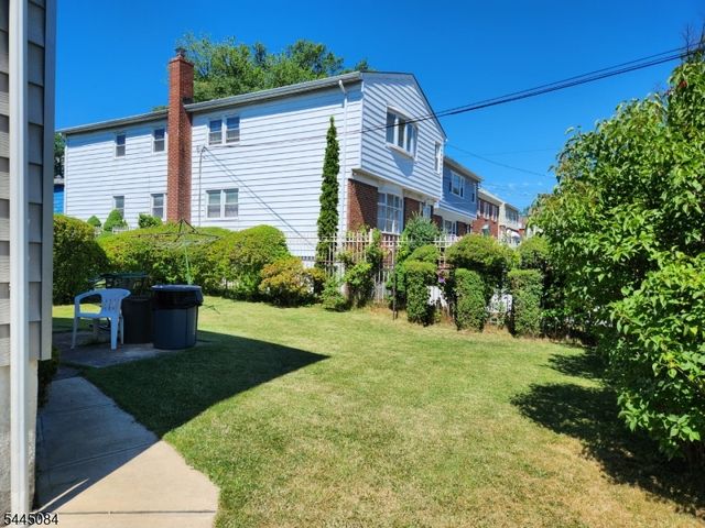497 Clinton Pl, Newark City, NJ 07112