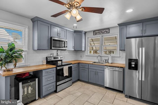 409 LIPPINCOTT AVE, Riverside, NJ 08075