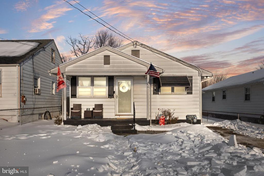 409 LIPPINCOTT AVE, Riverside, NJ 08075