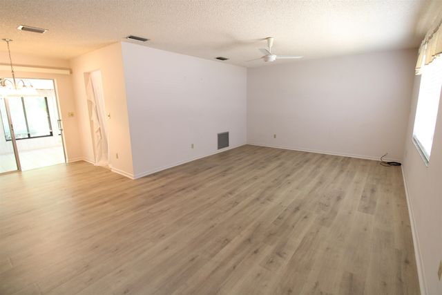 402 Casuarina Circle, St Augustine, FL 32086