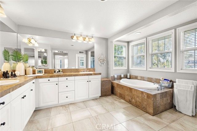 17 Regents Park, Ladera Ranch, CA 92694