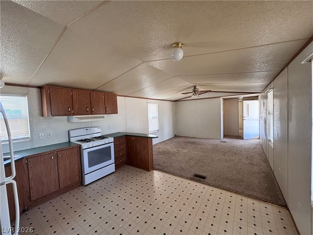 3851 West Donner Street, Pahrump, NV 89048