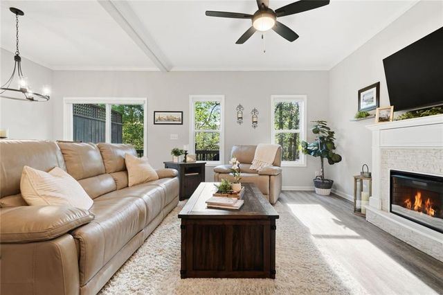 1528 Bluff Valley Circle, Gainesville, GA 30504